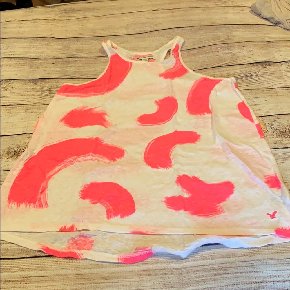 American Eagle white print tank top.